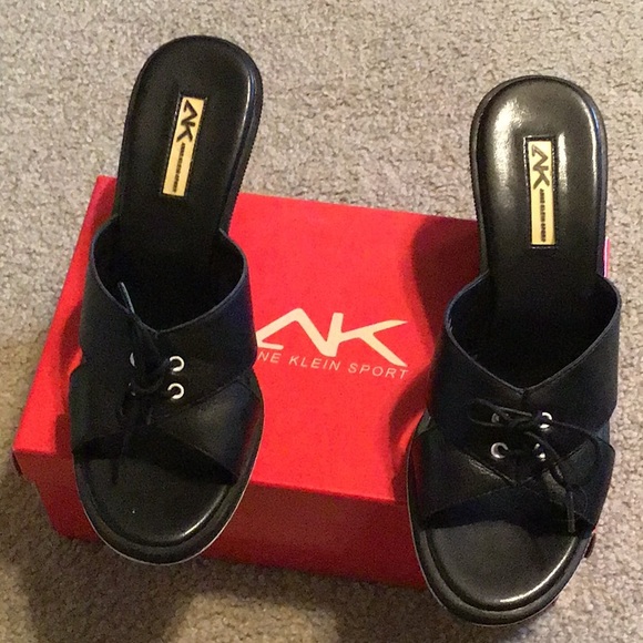 anne klein black wedge sandals
